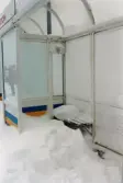 Snödriva vid busskur på Mölndals Bro efter snöstormen den 17 november 1995.
