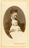 Porträtt av Sofie Treschow med baby, 1874