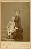 Ebba Gripenstedt med sonen Nunne, ca 1880