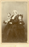 Marie de Maré med barnbarn, 1869