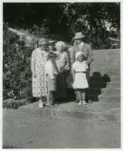 Samling vid trappan på Nynäs slott, 1933