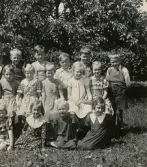 Skolklass på Brevens bruks skola, ca 1935