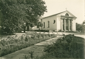 Kyrkan Uddevalla.

Stämplad i högra hörnet: Maria Lundbäck Uddevalla.