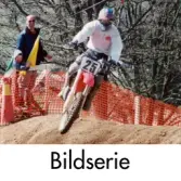 Serie om fyra fotografier som visar motocrosstävling på Blixåsbanan i Balltorp, Mölndal, i maj 1999.