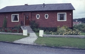 Entré till Kyrkvärdsvägen 10, ca 1960