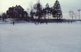 Bandyspelare vid Hovsta kyrkskola, 1960-tal