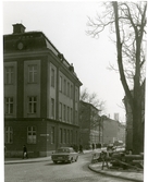 Västerås, Centrum, kv. Igor.
Östra kyrkogatan från Domkyrkoesplanaden, 1968.