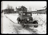 Bil, viadukten, Gästis. Landsfiskal Forsberg, Kolbäck.
Ur Gustaf Åhmans samling.