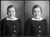 Porträtt. Ella Andersson, Övernäs, Kolbäck.
Ur Gustaf Åhmans samling.