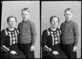 Grupporträtt. Fru Sandberg, Vänsta.
Ur Gustaf Åhmans samling.