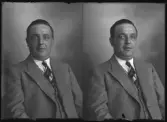 Porträtt. Ejnar Larsson, Byggmäst. Ur Gustaf Åhmans samling.