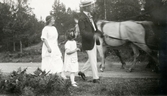 Anne-Beate med Casper d y och lilla Marianne