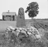 Borlänge, Sör Romme, spishäll märkt 1651, milstolpe och Lillesgården.