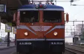 Lok Rc 1129 från SJ på Örebro centralstation, 1989