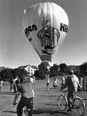 En luftballong landar i Rostaparken, 1970-tal