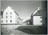 Västerås, Östermalm, kv. Julius.
Gatuparti Utanbygatan mot öster. 1910-1920-tal.