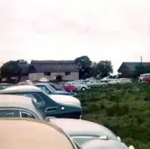 Bilparkeringen, broinvigningsdagen. 30 sept. Algutsrum.