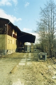 Byggnaden som rymde halmplattefabriken vid Karlslunds station, 1997