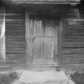 Falun, Finngärde, Sundborn. Logrens matboddörr i Finngärde.