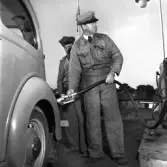 Bensinmack. Föreståndare Martin Pantzar vid Shellmacken i hörnet Gamla Tanneforsgatan och Humlegatan.