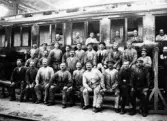 Personal på Målarverkstaden och Vagnverkstaden, omkring 1910