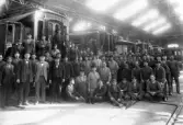 Personal i Vagnverkstaden, omkring 1920