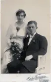 Bröllopsfoto på Nils och Ester Eriksson Skaftared, Alingsås landsförsamling. Paret gifte sig 1918.
