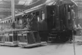 Demontering av passagerarvagn på Centralverkstäderna, 1941