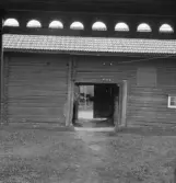 Säter, Gustafs. Mora. Barbros Portlider till fägården.