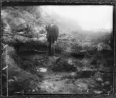 Reprofotografi. Utgrävning med Blomquist vid Djupedalen