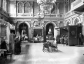 Hemslöjdsutställning i spegelsalen, Gävle stadshus. Valbo med Forsbacka, Ofvansjö, Torsåker och Hofors, Öfre helsinglands hemslöjdsförening Hudiksvall. Rya daterad 