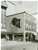 Västerås, Centrum, kv. Kettil.
Hörnet Köpmangatan/Smedjegatan. C:a 1966-1970-tal.