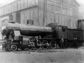 Det första reparerade ångloket  Litt MB 646 på Centralverkstäderna, omkring 1902