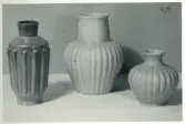 Vaser i olika glasyrer från Bo Fajans, formgivare Ewald Dahlskog, 1900-talets mitt.