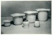 Krukor och vaser från Bo Fajans, formgivare Eva Jancke-Björk, 1900-talets mitt.