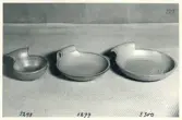 Skålar modell 3298, 3299 och 3300 från Bo Fajans, formgivare Eva Jancke-Björk, 1900-talets mitt.