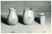 Vaser modell 3325, 3327 och 3330 från Bo Fajans, formgivare Eva Jancke-Björk, 1900-talets mitt.