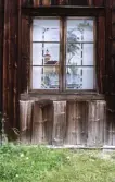 Fönster, Gammellåks i Karsjö, Karsjö 1:46, Järvsö socken. Foto den 1 juli 1994.