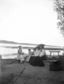 På negativkuvertet står följande text: Herr Klein. Ext gr. damer o barn