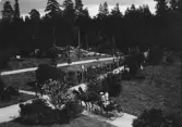 Kung Oscar II anländer vid invigning av Hålahults sanatorium, 1900-07-13