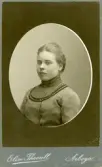 Porträtt av dam från Lillkyrka, 1904