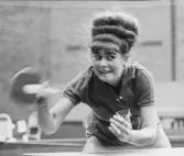 Från finalerna i bordtennis i Brännkyrkahallen den 20 augusti. Maria
Nemeth, från Ungern, var med och tog guldet i både damdubbel och
mixdubbel.