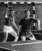 Från finalerna i bordtennis i Brännkyrkahallen  den 20 augusti.
Segrade i herrdubbelfinalen gjorde Tyskland med Martin Ness t v och
Klaus Hummel.