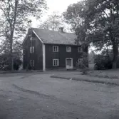 Magasinsflygeln på Hallingebergs prästgård.