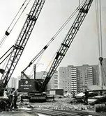 Järnbrott
Marconigatan
Panncentralen Tratten stod klar år 1963. Trattens funktion var att förse Göteborgs stads bostadsaktiebolag och Fastighets AB Göteborgsbostäders nyuppförda bebyggelse i Frölunda med värme och varmt tappvatten.