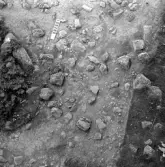 Björskog sn Åsta 2:3 Arkeologisk undersökning p g a breddning av väg 510 av Vlm / Henry Simonsson 6 - 24/8 1962 Rapport i Vlm:s arkiv.
Negativ till fotokarta

Koordinater X105 Y260
:: Samhör med:  inv.nr 14641 - 14642