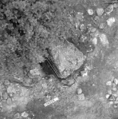 Björskog sn Åsta 2:3 Arkeologisk undersökning p g a breddning av väg 510 av Vlm / Henry Simonsson 6 - 24/8 1962 Rapport i Vlm:s arkiv.
Negativ till fotokarta

Koordinater X125 Y215
:: Samhör med:  inv.nr 14641 - 14642