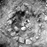 Björskog sn, Åsta 2:3 Arkeologisk undersökning p g a  breddning av väg 510 utförd av Vlm / Henry Simonsson 6.8 - 24.8 1962.