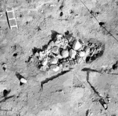 Romfartuna sn Äs RAÄ 119 Arkeologisk undersökning utförd av Vlm / Åke Hyenstrand och Ann Nilsson 1967
Tornfoto.
Samhör med:  Inv.nr 18164