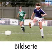 Serie om 13 fotografier som visar fotbollslaget Jitex BK spela match mot Mallbackens IF på Kvarnbyvallen i Mölndal, år 1985. Okänt slutresultat.